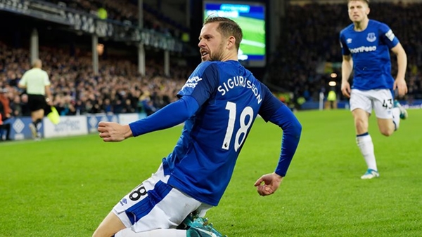 Gylfi Sigurdsson gol sevinci