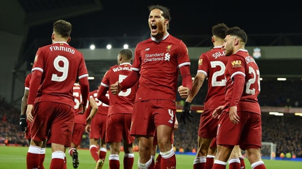 liverpool-everton maçında vandijk gol sevinci